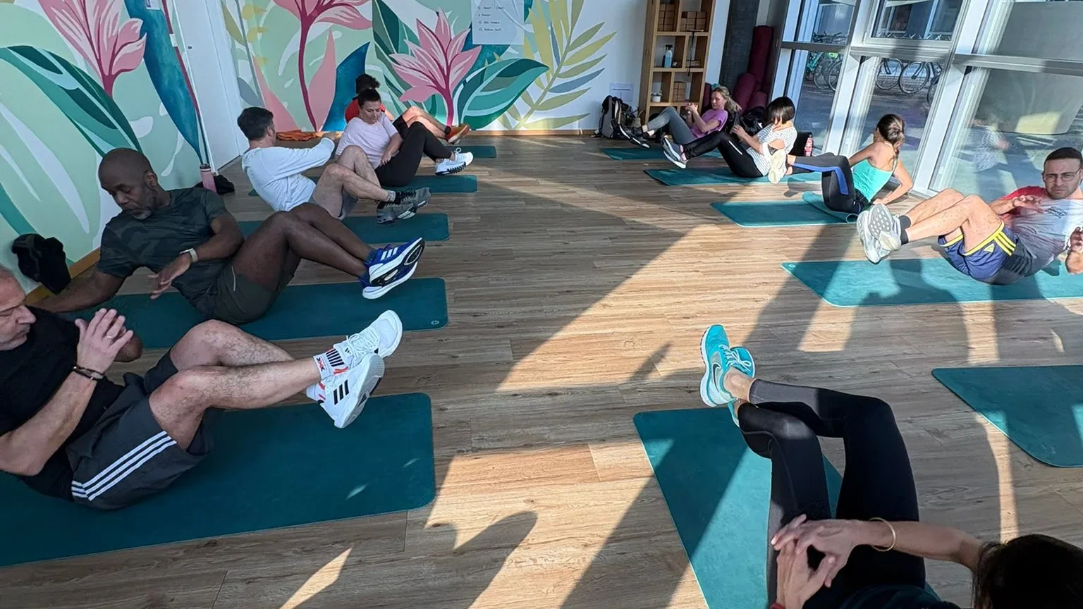 Séance de sport en entreprise en intérieur